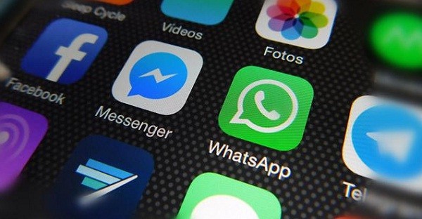WhatsApp dan Facebook Messenger