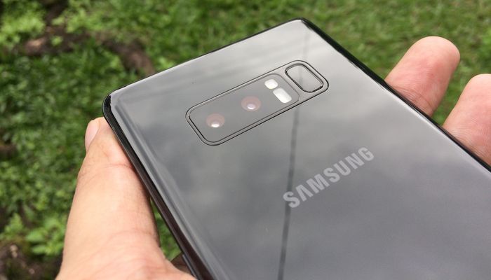 Samsung Galaxy Note 8 Belakang