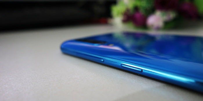 Samsung Galaxy A50 - Bawah
