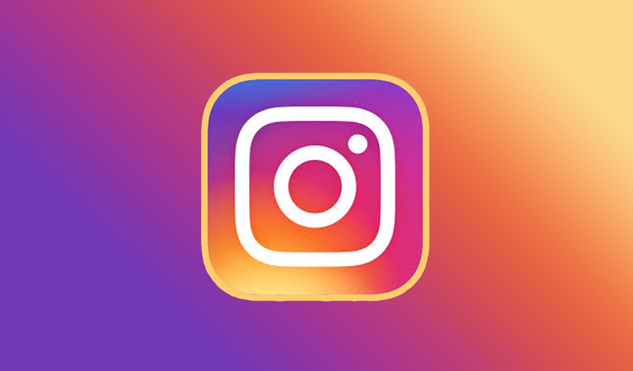 Cara Membagikan Postingan Instagram di Story Header