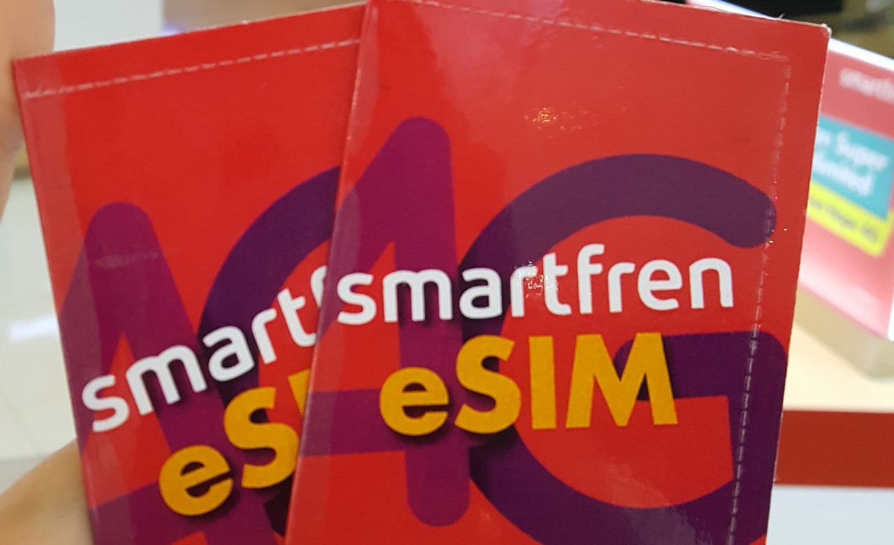 Smartfren eSIM Feature
