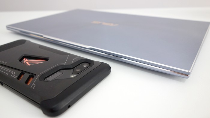 ASUS ZenBook S13 UX392F Setipis HP