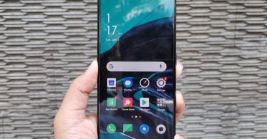 OPPO Reno2 F Layar