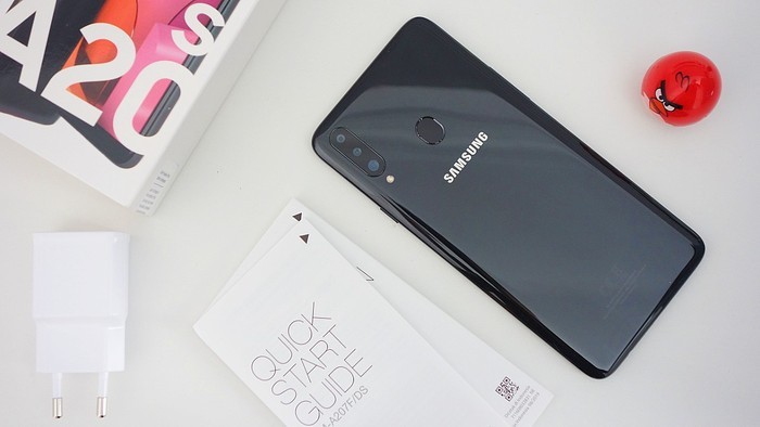 Review Samsung Galaxy A20s Kelengkapan