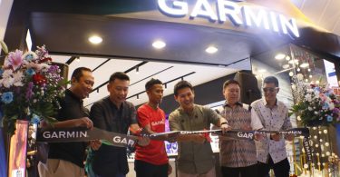 Garmin Brand Store Feature