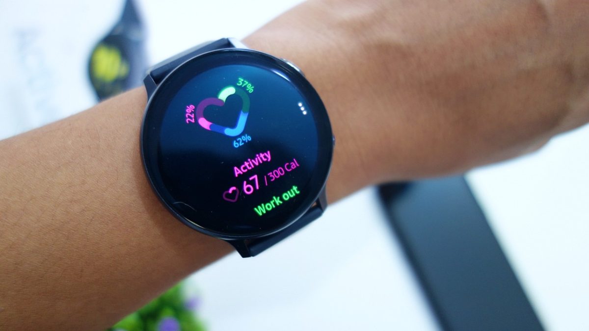 youtube on galaxy watch active 2