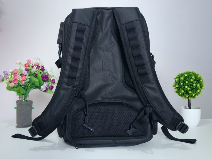  Review  ROG Ranger BP3703 Gaming Backpack Tas  Esensial 