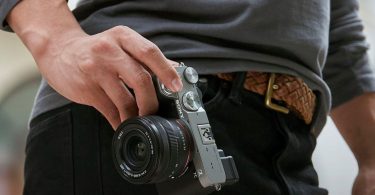 Sony-Alpha-7C-with-model