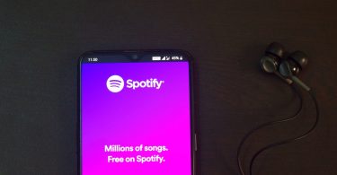 Cara Menampilkan Lirik di Spotify Header
