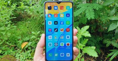 Review OPPO A15 Layar