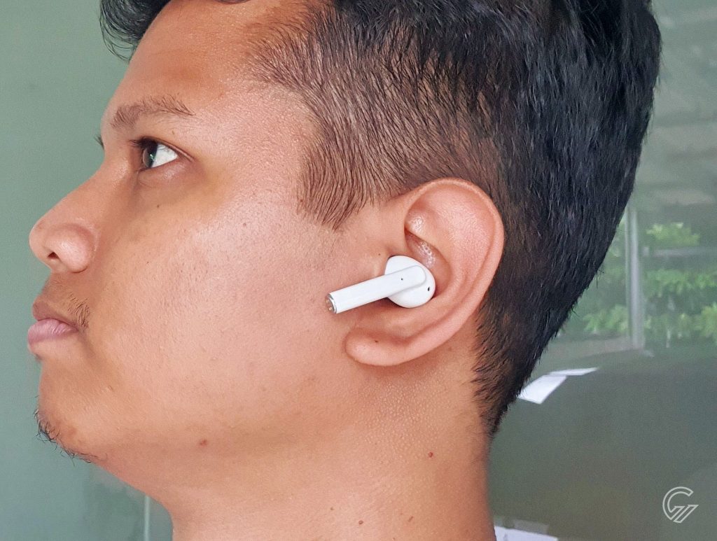 Наушники true wireless realme buds air. Наушники Realme Buds Air 2, белый в ушах. Наушники Realme Buds Air 3 в ушах. True Wireless Realme Buds Air 2 в ушах. TWS Realme Buds t300 в ушах.