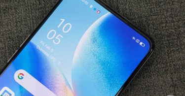 OPPO Reno5 5G Display Top