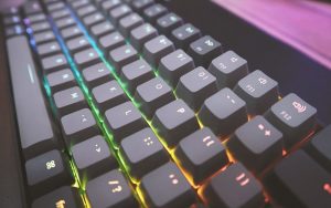 Rekomendasi Keyboard RGB Murah Seharga Kurang dari Rp 500 Ribu | Gadgetren