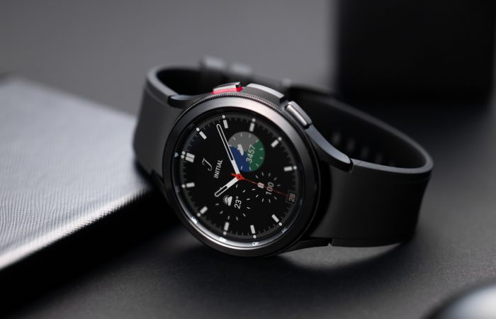 Samsung-Galaxy-Watch4-Series-layar