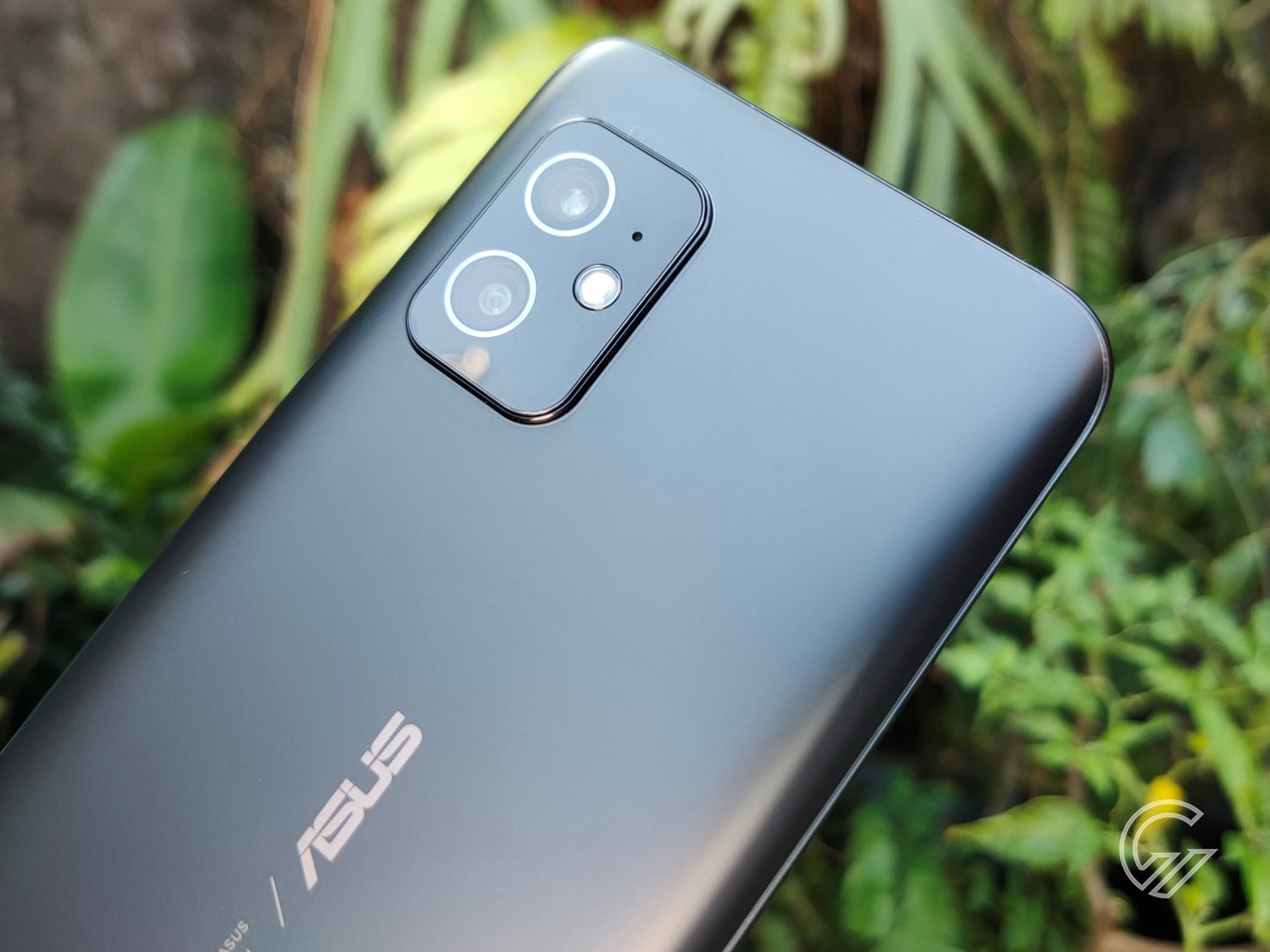 Asus zenfone 8. Зенфон 8реалми 10s. ASUS Zenfone 8 комплектация. ASUS Zenfone 8 серый.