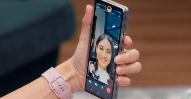Samsung Galaxy Z Fold3 5G Video Call