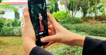 Ilustrasi Selfie Portrait Reno Series Baru