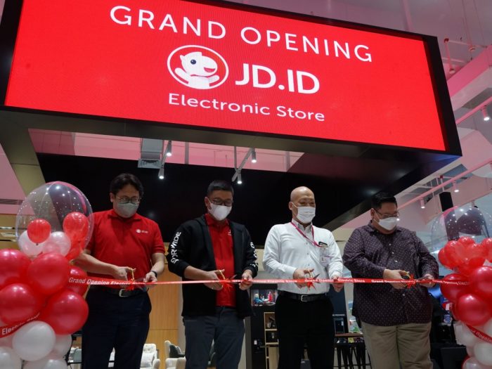 Wisuda: JDID-Electronic-Store-AEON-Tanjung-Barat
