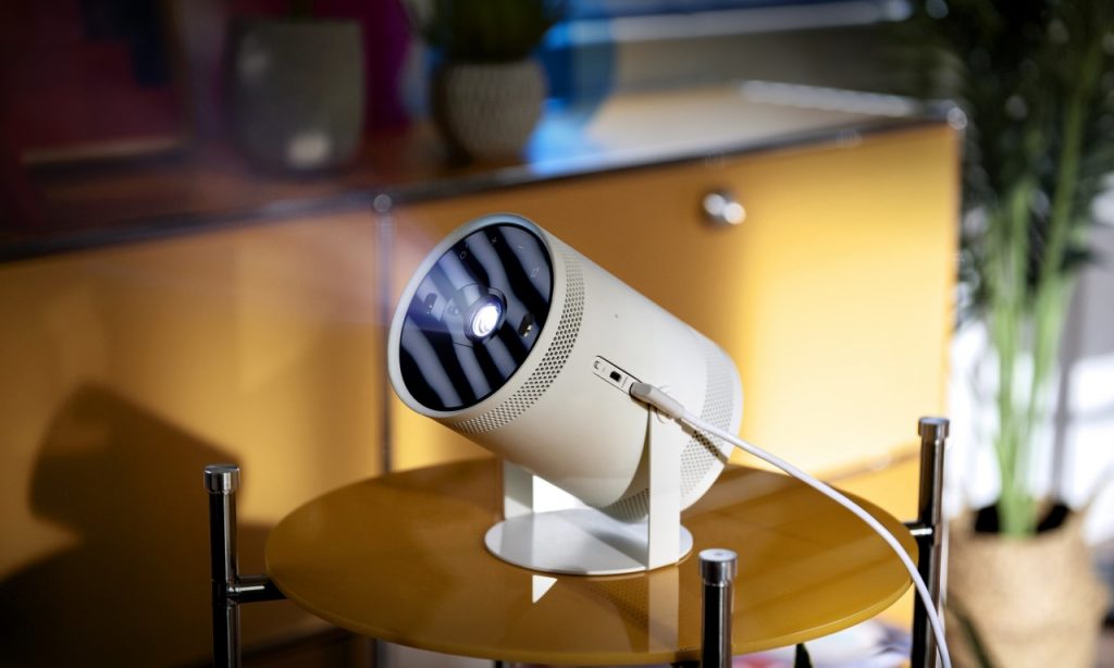 Tips Memilih LCD Proyektor