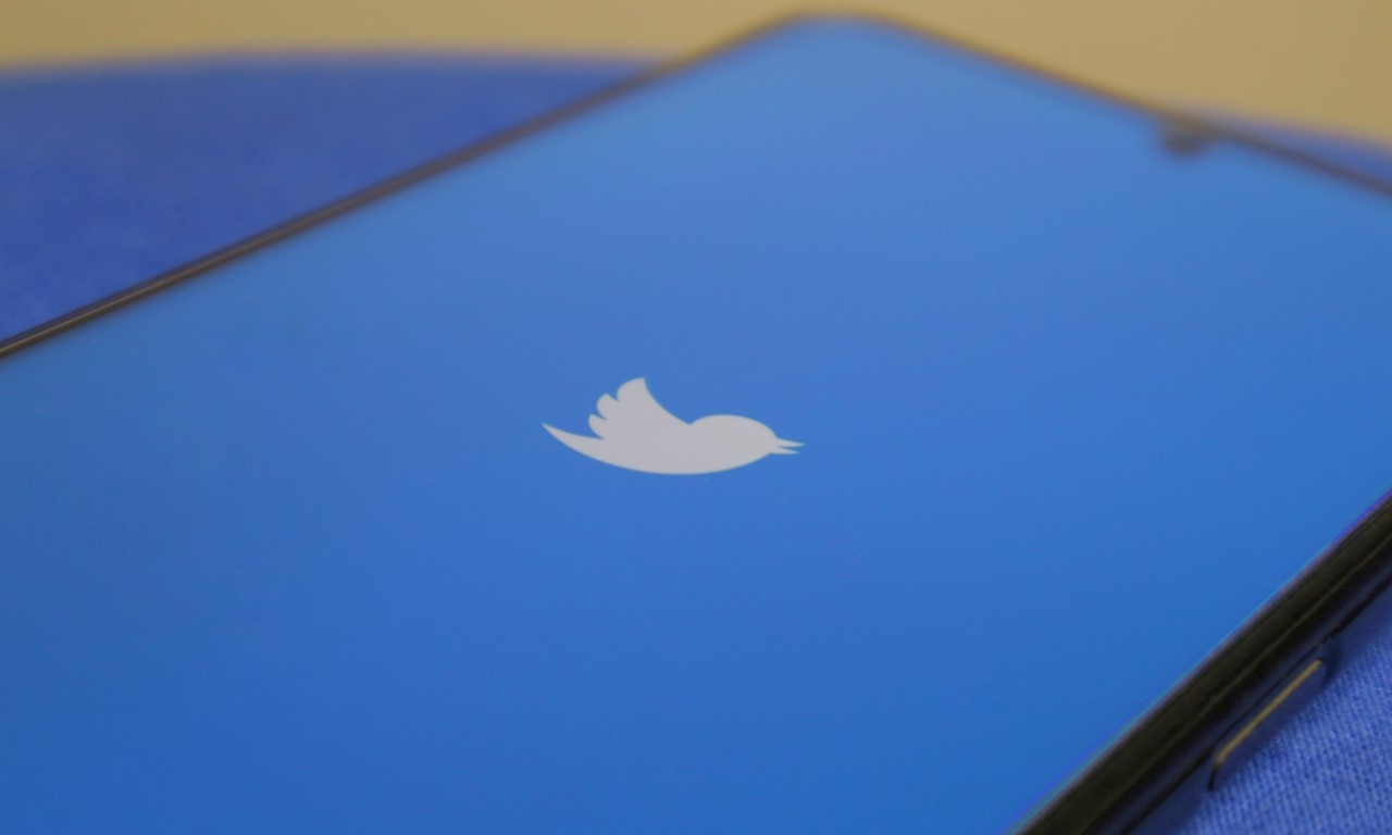 Cara Mengubah Tema Twitter Jadi Gelap dan Hitam - Header
