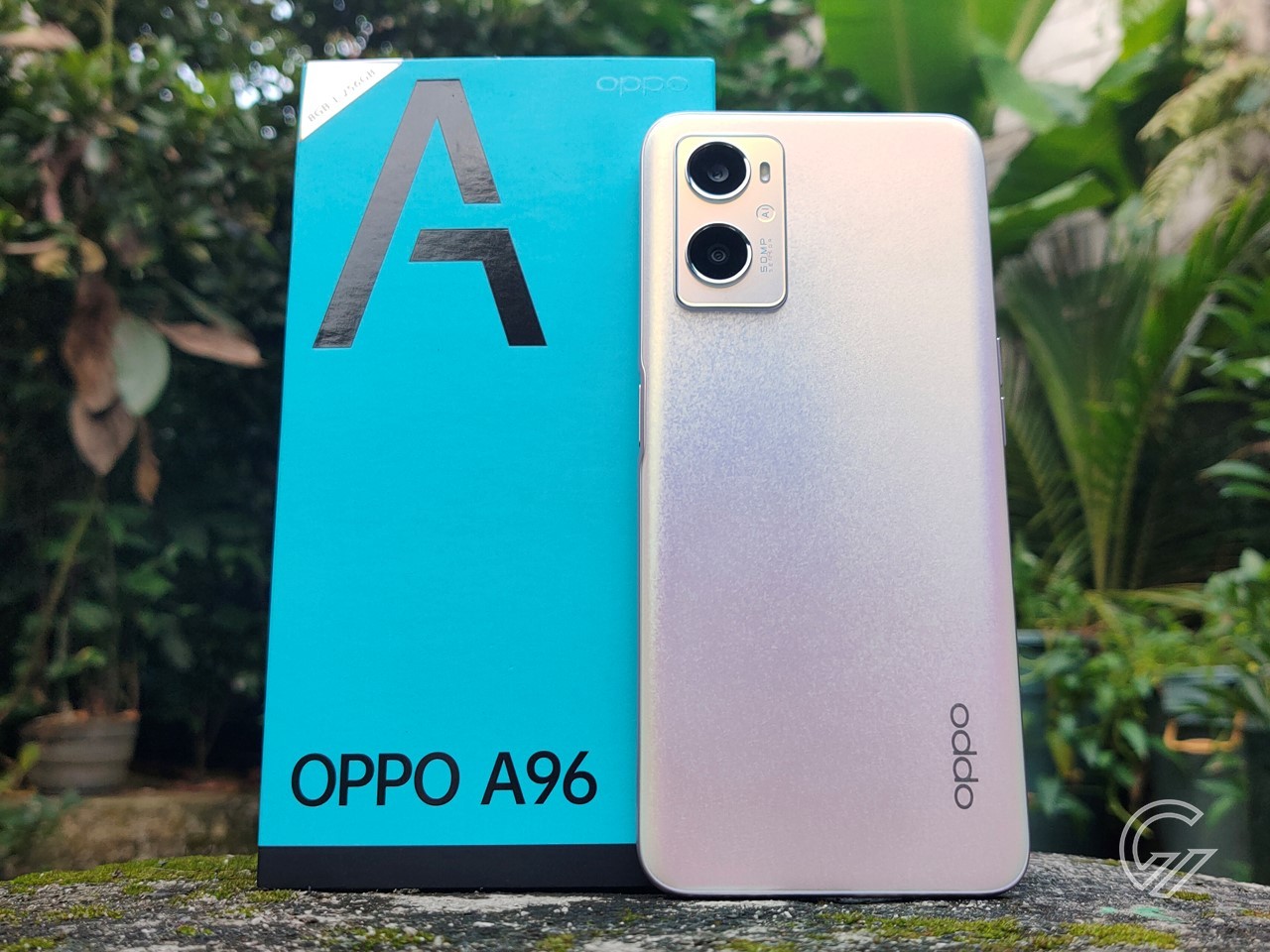 OPPO-A96-Stand