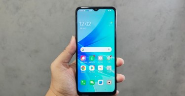 OPPO A57 Display Hands On
