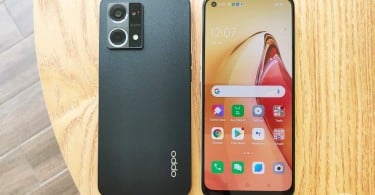 OPPO Reno8 Display