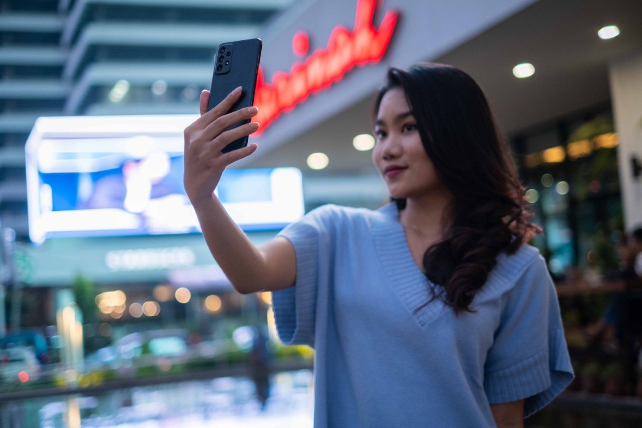 Samsung-Galaxy-A23-5G-selfie