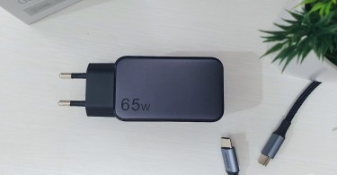 UGREEN Nexode 65W GaN Fast Charger (3)