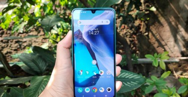 vivo-V25-5G-Hands-On-Screen