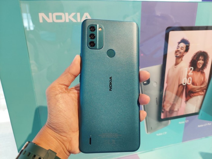 Nokia-C31-belakang