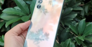 Samsung Galaxy A24 - HandsOn BackCover