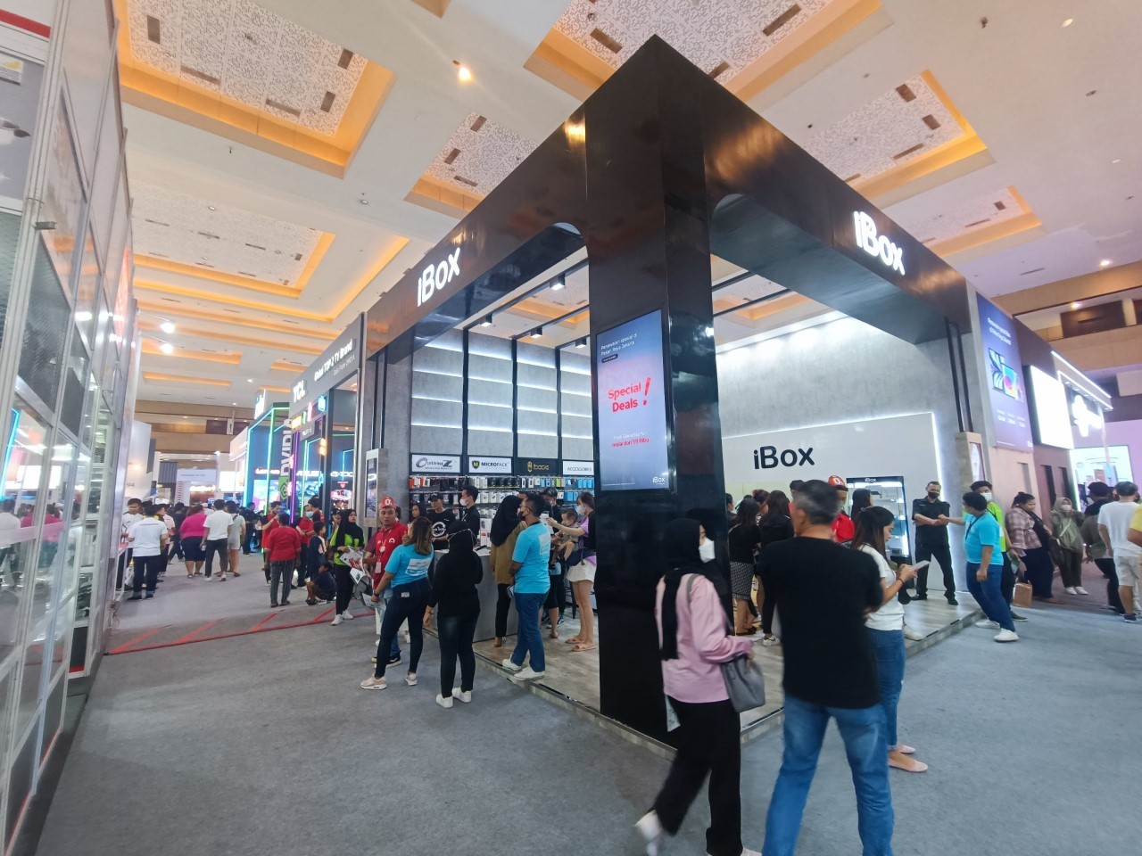 Promo Erajaya Group di Jakarta Fair Kemayoran 2023