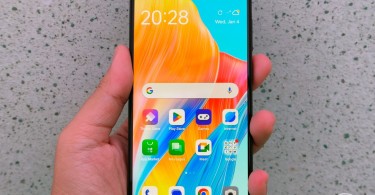 OPPO A78 - Display HandsOn