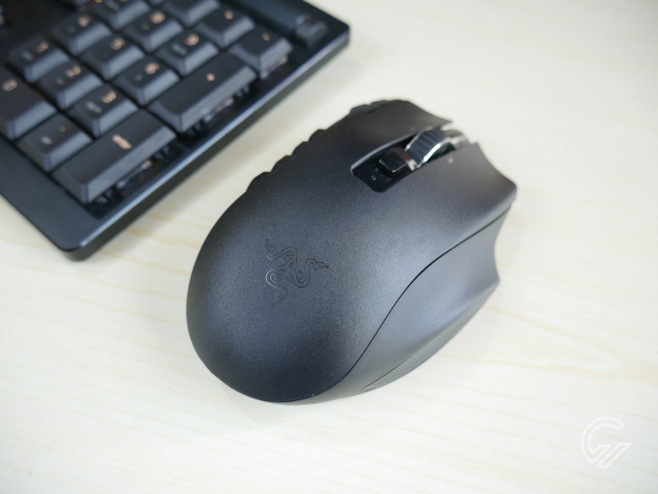 Review Mouse Razer Naga V2 Hyperspeed, Cocok Buat Main Game Online