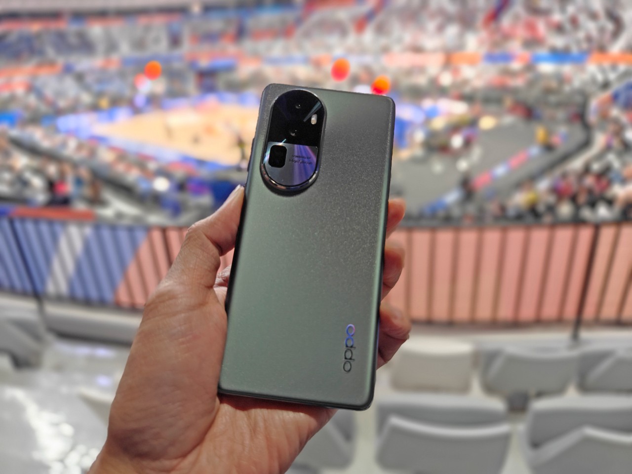 Nonton FIBA 2023 Lebih Asik Dengan Lensa Telephoto OPPO Reno10 Pro+ 5G 