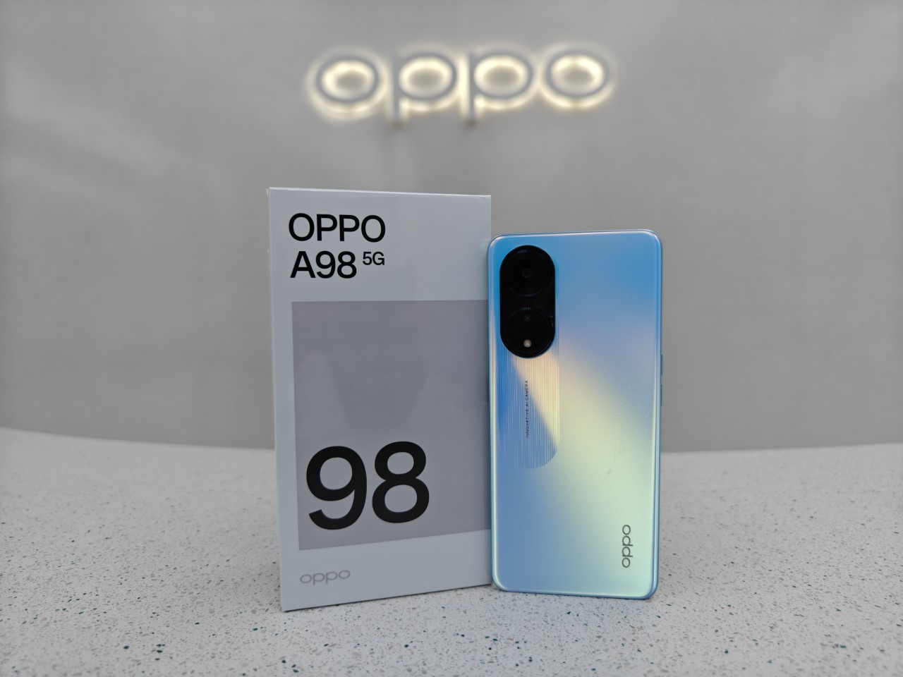 OPPO Gelar Penjualan Perdana OPPO A98 5G, Ada Bonus Menarik