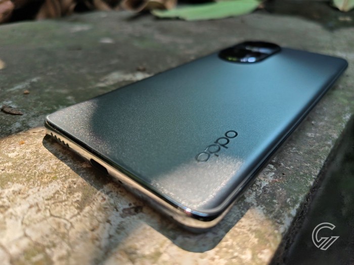 OPPO Reno10 Pro 5G - Back Perspective