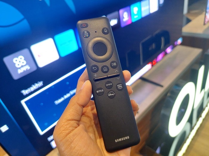  Remote-Big-Screen-Samsung-