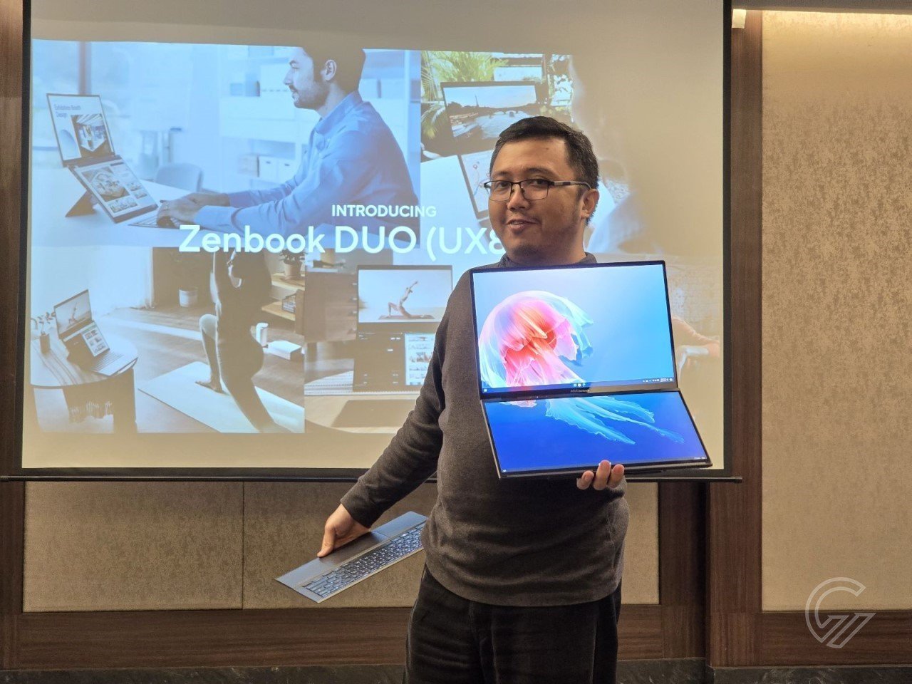 ASUS-Zenbook-DUO-UX8406-Riandanu