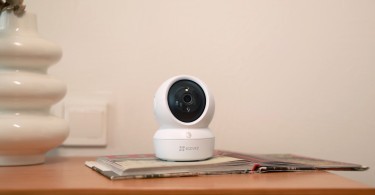 Ezviz-Pan-Tilt-Smart-Home-Camera-H6c-Pro-2K-1