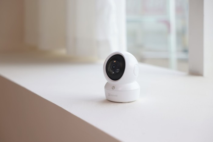Ezviz-Pan-Tilt-Smart-Home-Camera-H6c-Pro-2K-