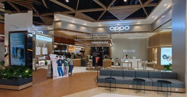 OPPO-Experience-Store-Aeon-Deltamas