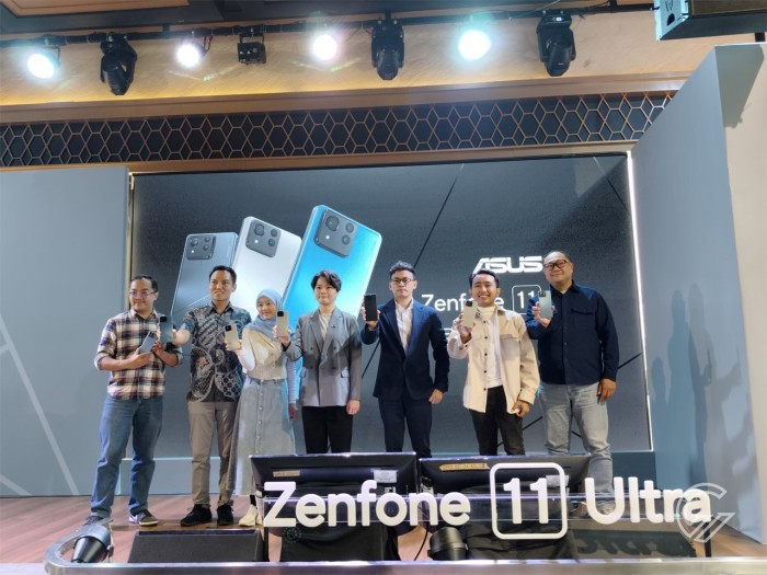 ASUS Zenfone 11 Ultra Front
