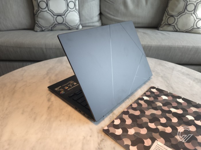 ASUS Zenbook 14 OLED UM3406