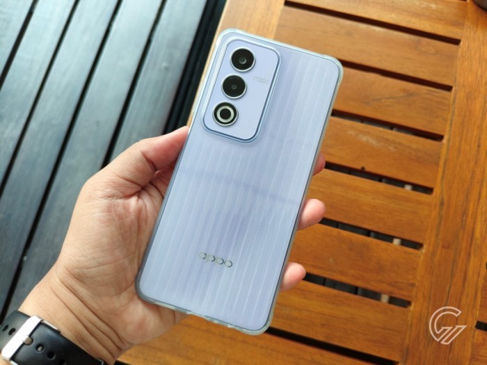 OPPO A3 Pro 5G - with Anti Drop Case HandsOn