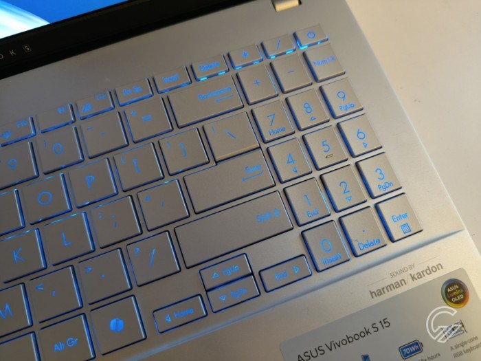  ASUS-Vivobook-S-15-OLED-keyboard