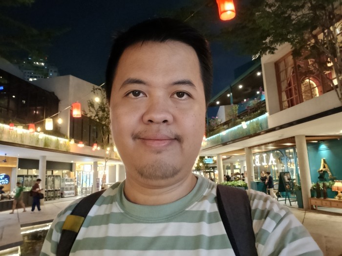 OPPO Reno12 F 5G - Selfie Malam - Auto - Night