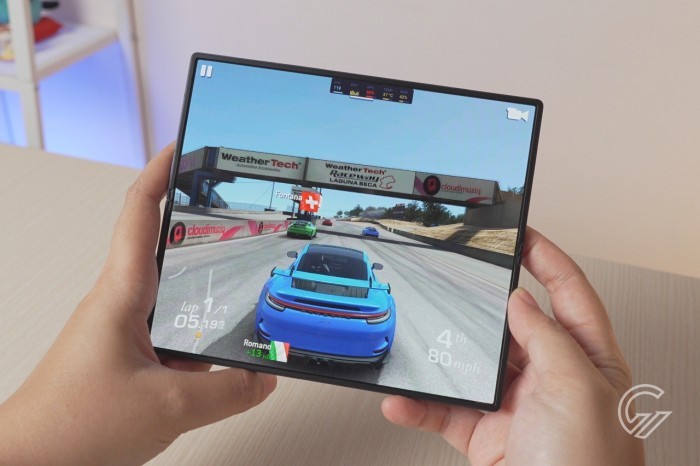 Samsung Galaxy Z Fold 6 - Real Racing 3