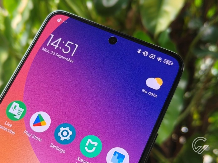 POCO F6 - Display Diagonal Half Right Left